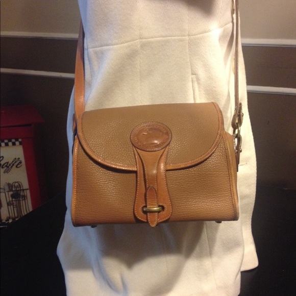 Dooney & Bourke Handbags - Beautiful Vintage Dooney and Bourke Bag